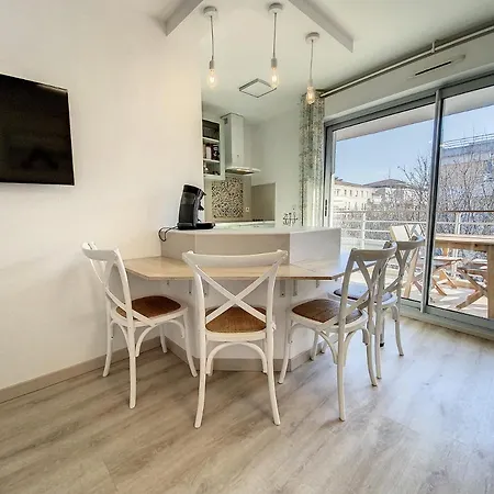 A303- 3 Pieces 4 Personnes- Le Crystal Cagnes-sur-Mer