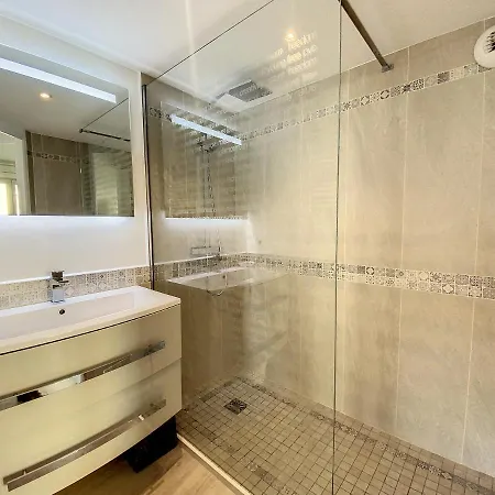 A303- 3 Pieces 4 Personnes- Le Crystal Cagnes-sur-Mer