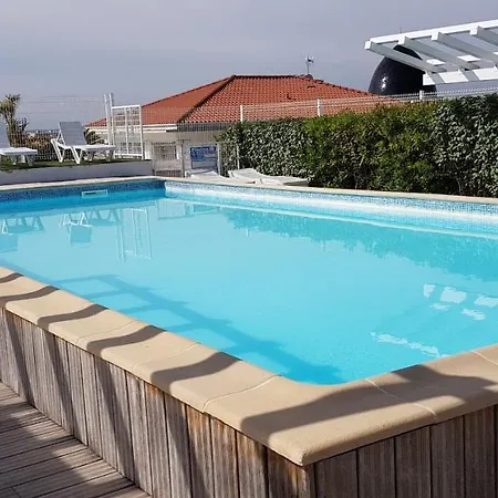 A303- 3 Pieces 4 Personnes- Le Crystal *